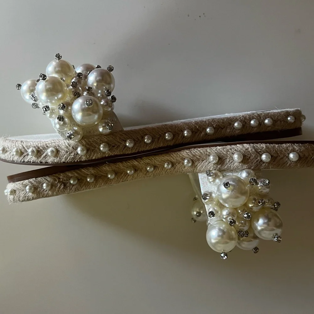 Voguish Chic Boutique - Pearl Embellished Women's Slippers - Cream (Size 6.5) - Picture 3 of 4